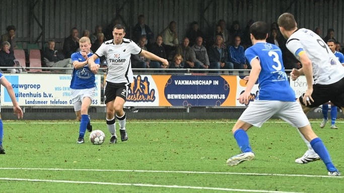 Karakteristieken &amp; Foto's : S.V. Marken - CVV Blauw Wit (W)